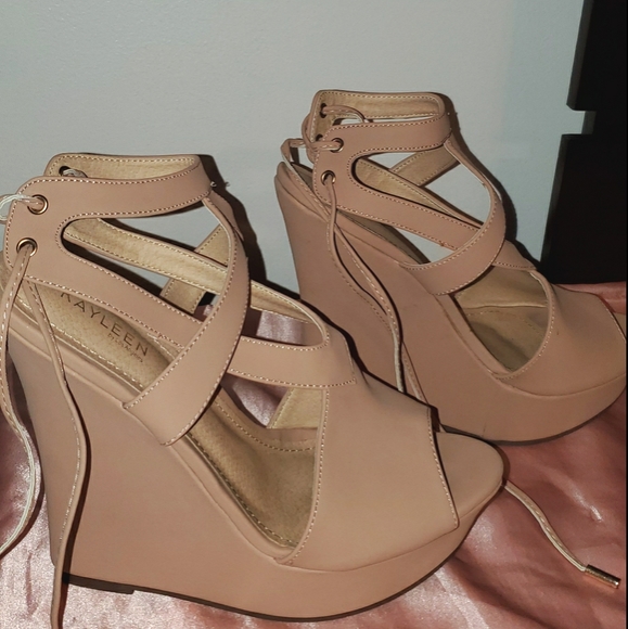 Dusty Pink Wedge Heel with lace back - Picture 1 of 3